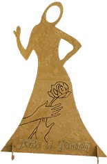 eescultura tribute to feminity